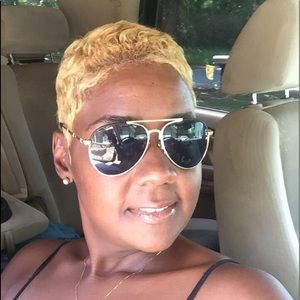 Meet your Posher, Tiffany